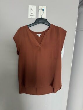 Essentials Rust Brown V-Neck Short Sleeve Blouse